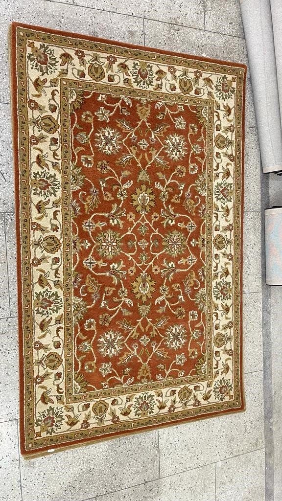 Hand Tufted Rugs (New Zealand Wool)  5*8 in Size