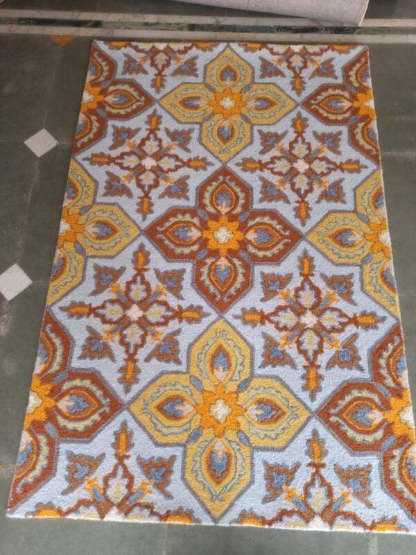 18181818.jpg Hand Tufted Rugs (Blended Wool) 4*6 in Size