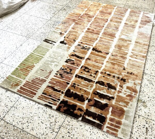 IMG-20240907-WA0012.jpg HAND TUFTED