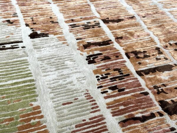 IMG-20240907-WA0014.jpg HAND TUFTED