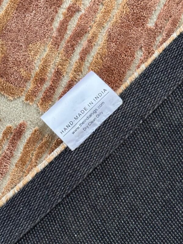 IMG-20240907-WA0021.jpg HAND TUFTED