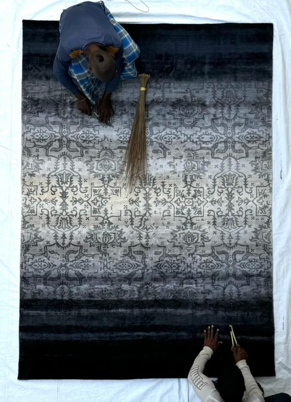 Hand Knotted Carpet
