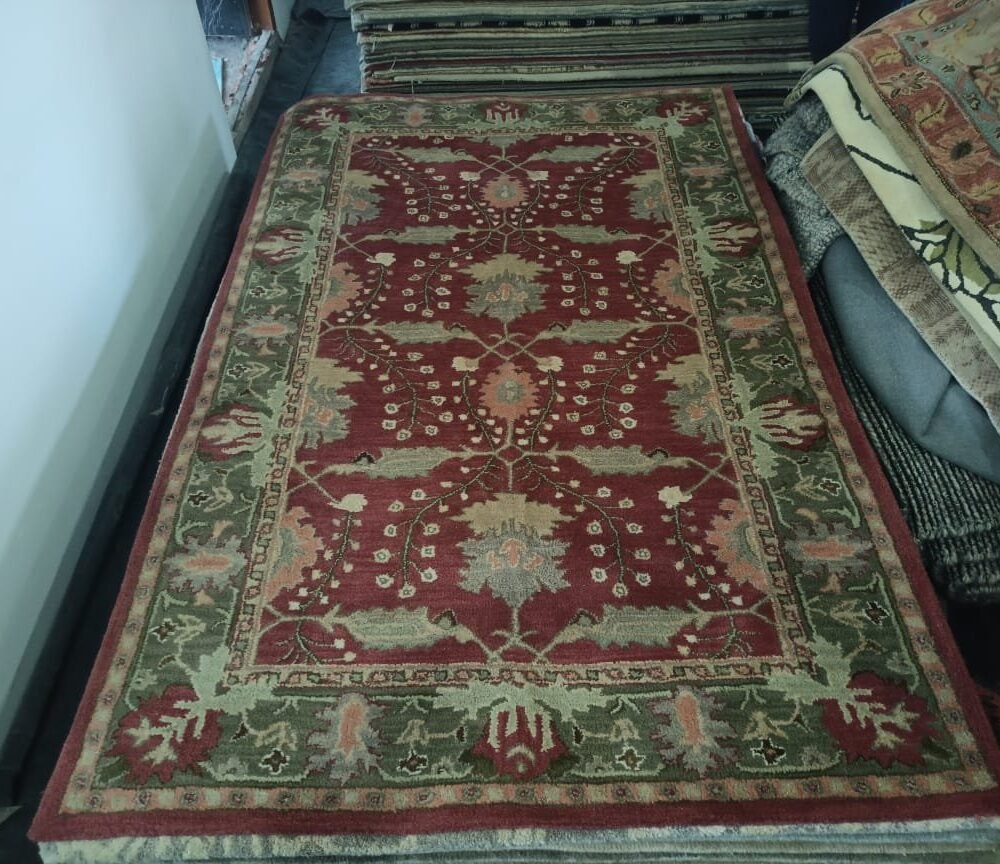 Hand Tufted Rugs (New Zealand Wool)  5*8 in Size