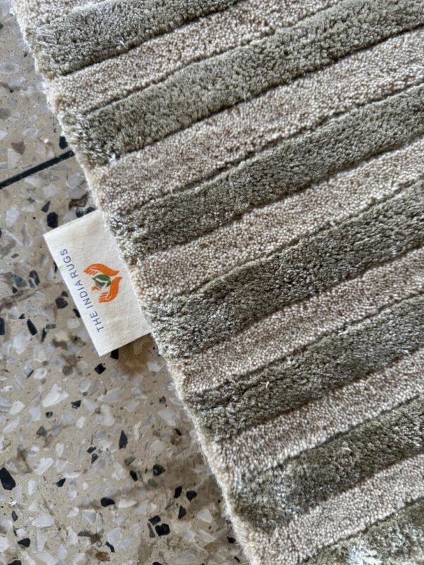 WhatsApp-Image-2025-02-14-at-18.47.38_34eca129.jpg HAND TUFTED