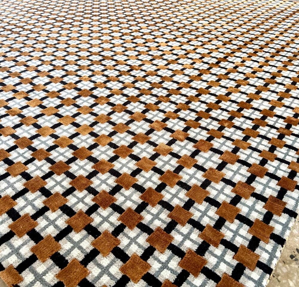 WhatsApp-Image-2025-02-14-at-18.47.38_f257485c.jpg Hand Knotted Carpet