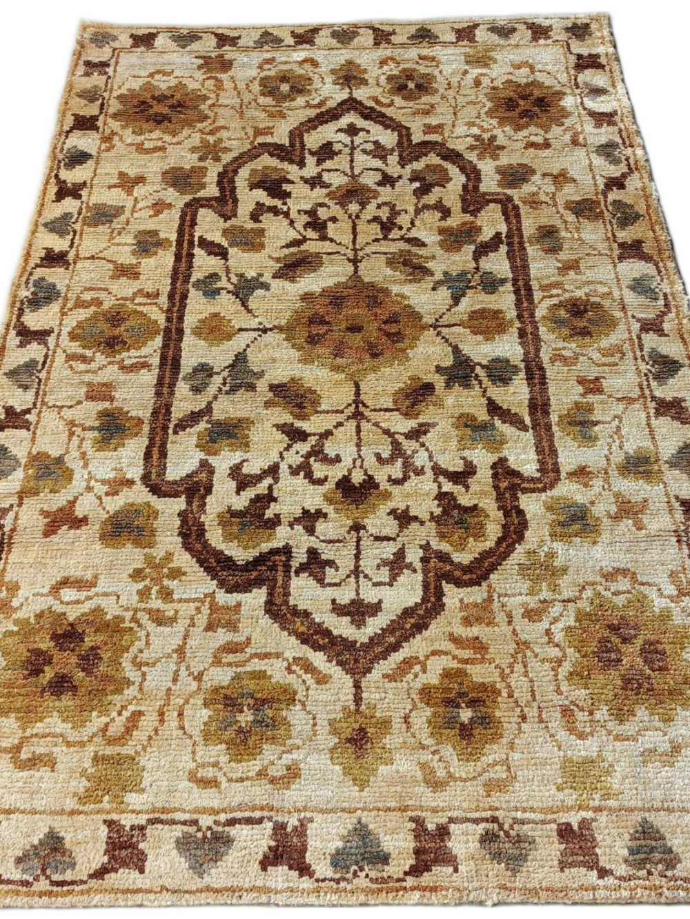 Padma Zari Hand-Knotted Jute Rug