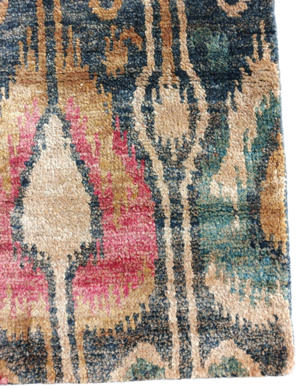 Kamini Ikat Hand-Knotted Jute Rug
