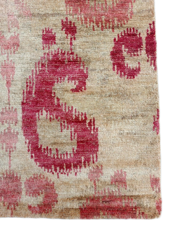 Nayantara Gul-Ikat Hand-Knotted Jute Rug