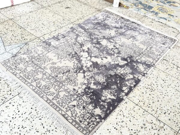 Ashloom Fade Hand-Knotted Rug