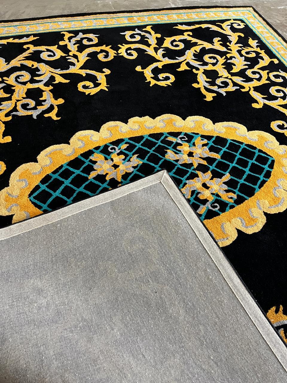 Ornate Crest Panel Hand-Tufted Rugs