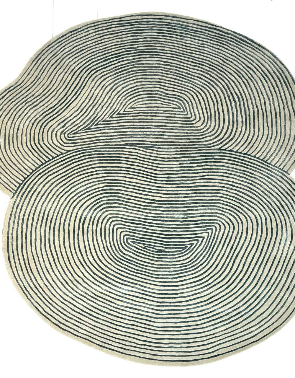 Ripple Form Hand-Tufted Rug