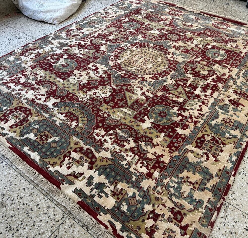 Raktara Medallion Hand-Knotted Rug