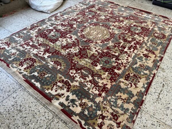 1 Raktara Medallion Hand-Knotted Rug