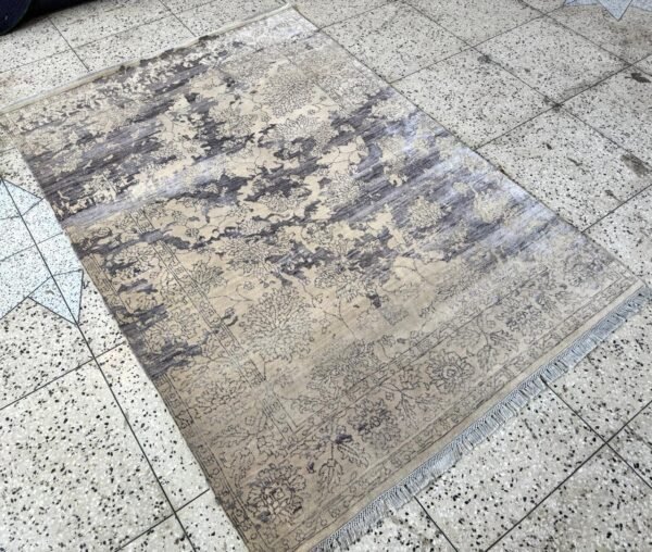 Ashara Heritage Hand-Knotted Rug