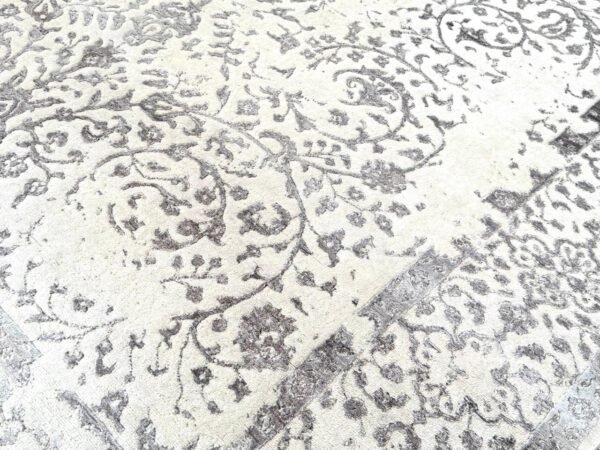 IvoryKashi Heritage Hand-Knotted Rug