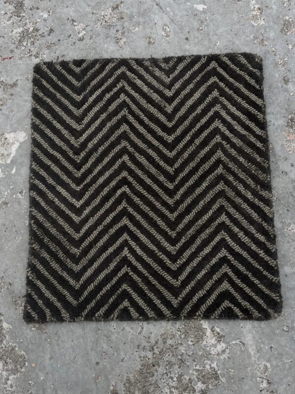 48 (11) Chevron Field Hand-Tufted Rugs