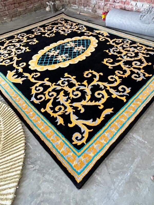Ornate Crest Panel Hand-Tufted Rugs