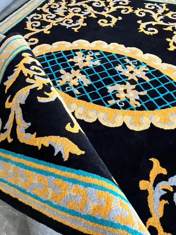 Ornate Crest Panel Hand-Tufted Rugs