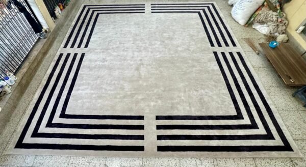 60 (1) Frame Line Hand-Tufted Rug