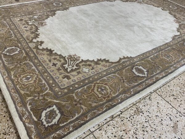 IMG-20240301-WA0008 HAND TUFTED